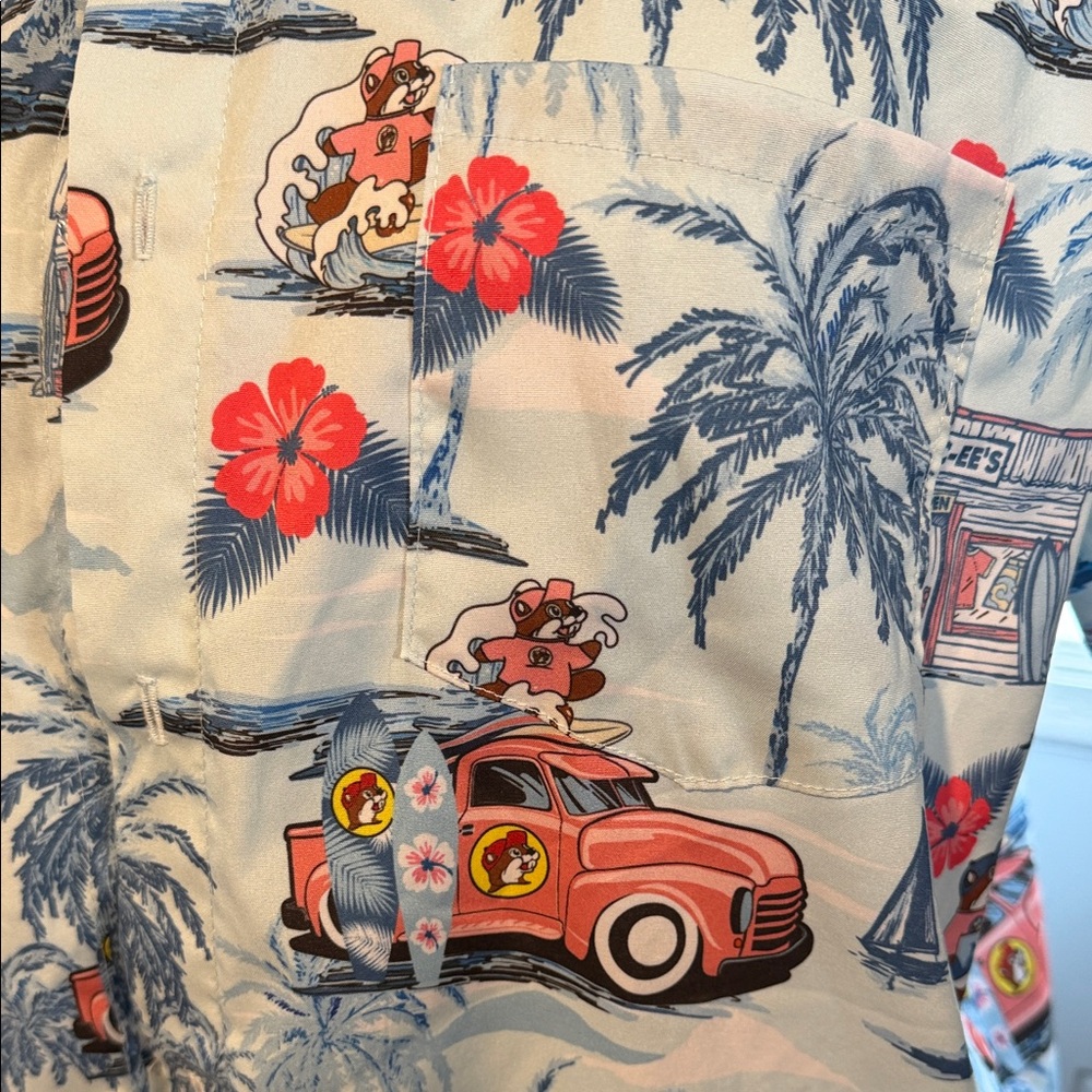 Buc-ees Men's Hawaiian Car Print Casual Shirt - Picture 2 of 3